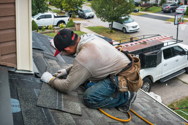 Professional Roofing technician working in Binford, ND